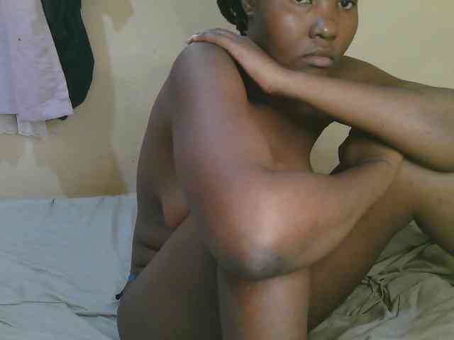 Cute-latasha webcam