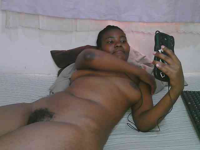Cute-latasha webcam