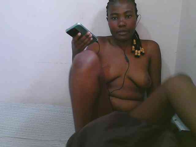 Cute-latasha webcam
