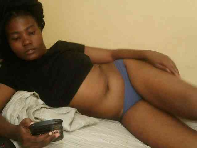 Cute-latasha webcam