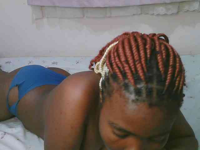 Cute-latasha webcam