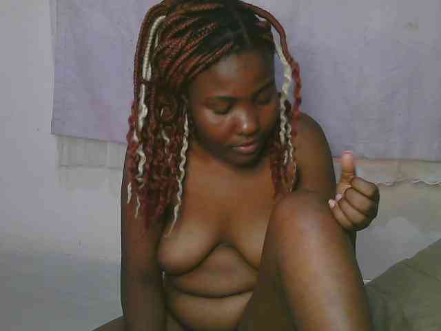 Cute-latasha webcam