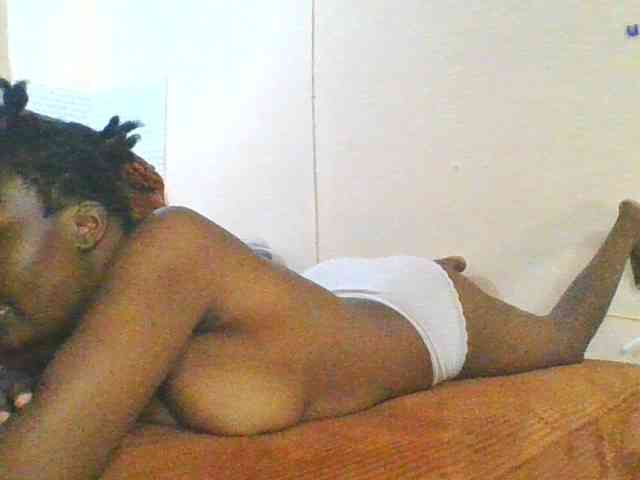 Cute-latasha webcam