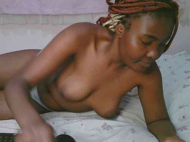 Cute-latasha webcam