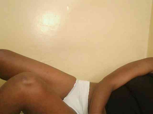 Cute-latasha webcam