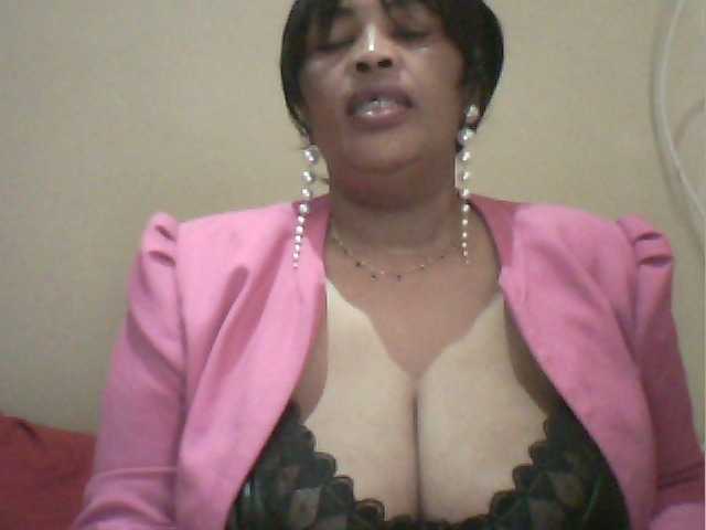 MyDDBOOBIES live cam preview