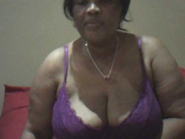 MyDDBOOBIES, modelo de webcam
