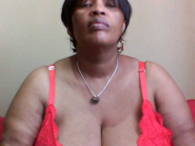 MyDDBOOBIES live cam on BongaCams