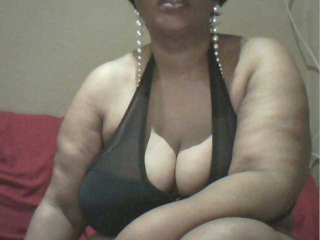 MyDDBOOBIES — live female cam