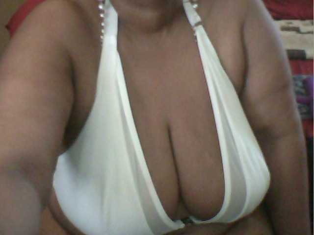 MyDDBOOBIES live cam on BongaCams