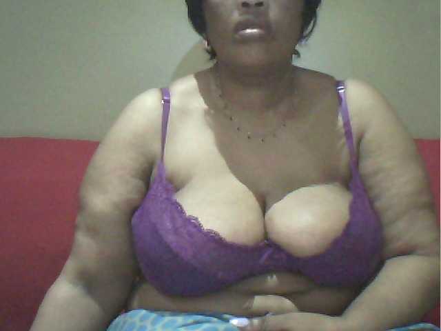 MyDDBOOBIES live cam on BongaCams
