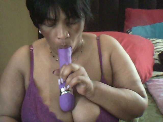 MyDDBOOBIES live cam on BongaCams