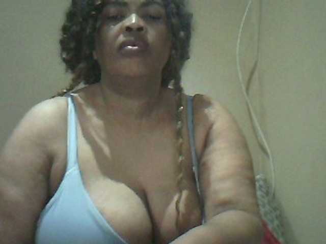 MyDDBOOBIES live cam on BongaCams
