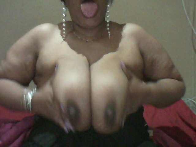 MyDDBOOBIES live cam preview
