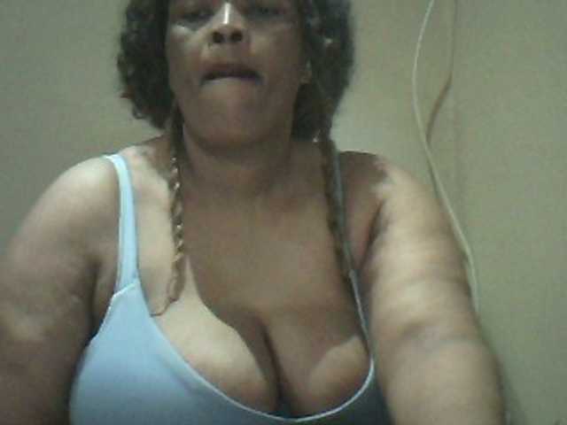MyDDBOOBIES live cam on BongaCams