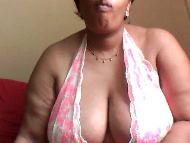 MyDDBOOBIES live cam on BongaCams