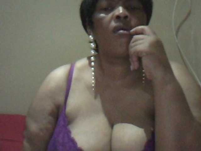 MyDDBOOBIES live cam preview