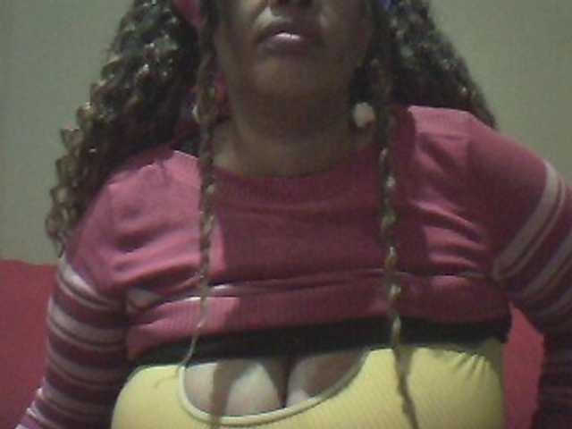 MyDDBOOBIES live cam on BongaCams