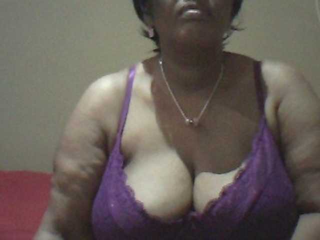 MyDDBOOBIES, modelo de webcam