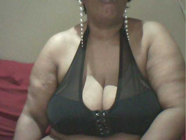 MyDDBOOBIES — live female cam