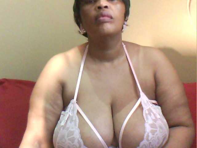 MyDDBOOBIES live cam on BongaCams