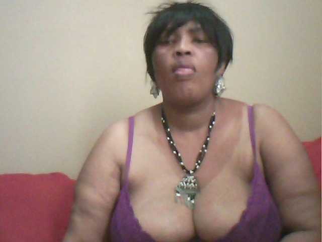 MyDDBOOBIES live cam on BongaCams