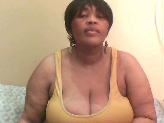 MyDDBOOBIES live cam on BongaCams