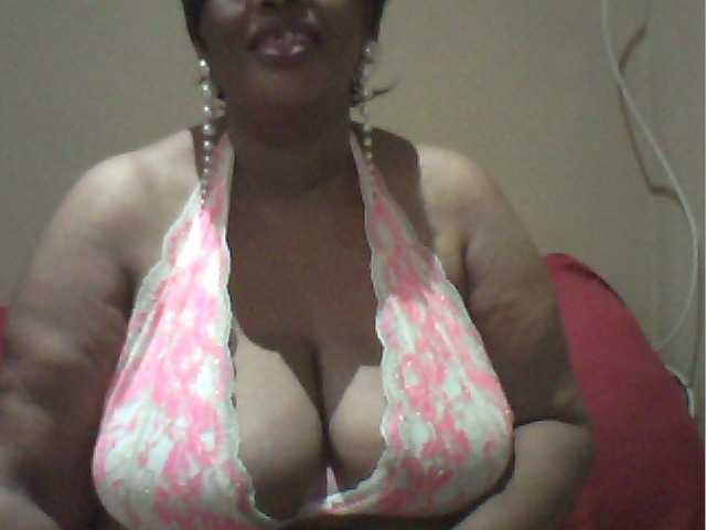 MyDDBOOBIES live cam on BongaCams