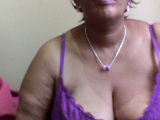 MyDDBOOBIES webcam model