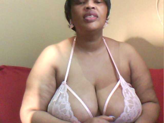 MyDDBOOBIES live cam on BongaCams