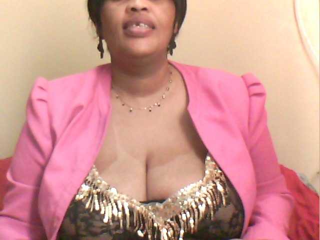 MyDDBOOBIES live cam on BongaCams