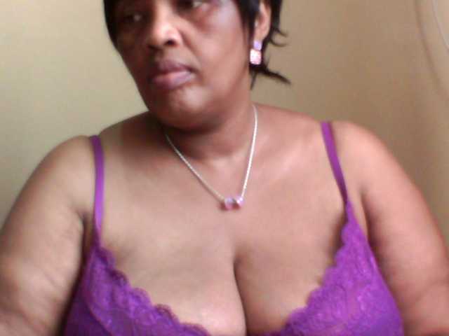 MyDDBOOBIES live cam