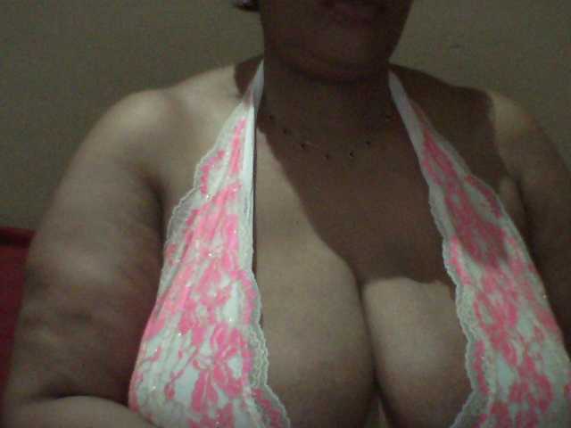MyDDBOOBIES live cam preview
