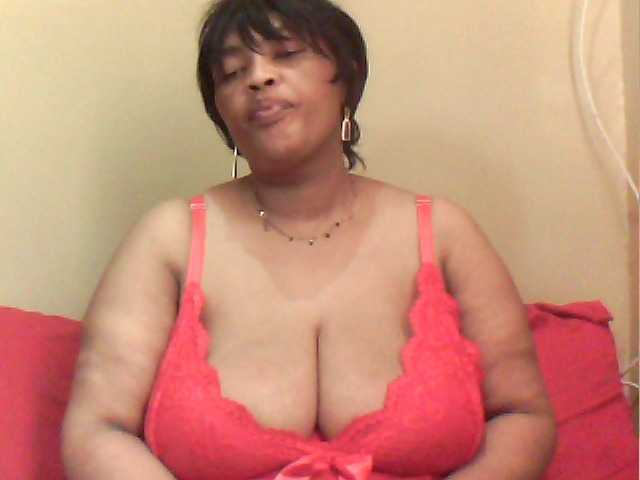 MyDDBOOBIES live cam on BongaCams