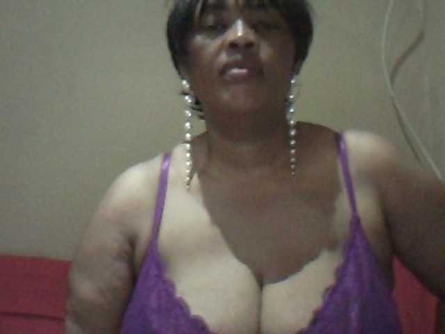 MyDDBOOBIES live cam preview