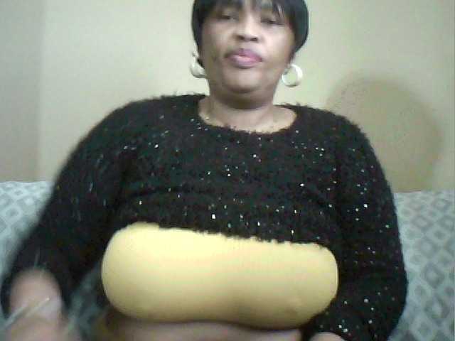 MyDDBOOBIES live cam