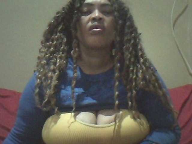 MyDDBOOBIES live cam on BongaCams