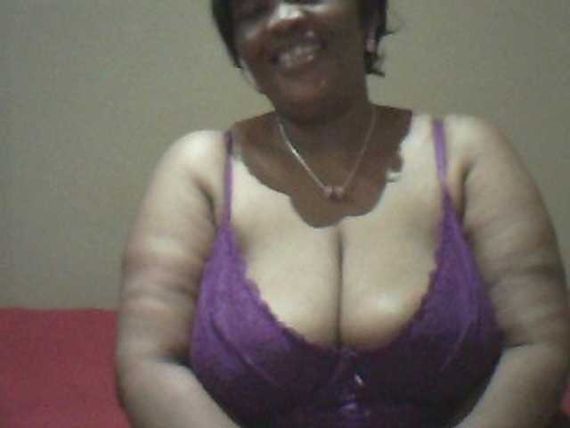 MyDDBOOBIES webcam model