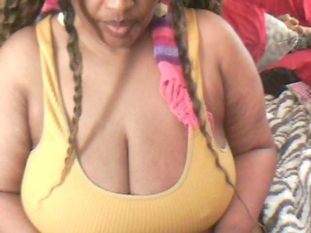MyDDBOOBIES live cam on BongaCams