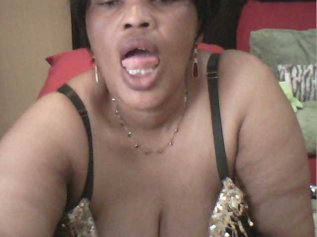 MyDDBOOBIES live cam on BongaCams