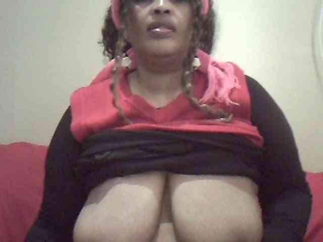MyDDBOOBIES webcam
