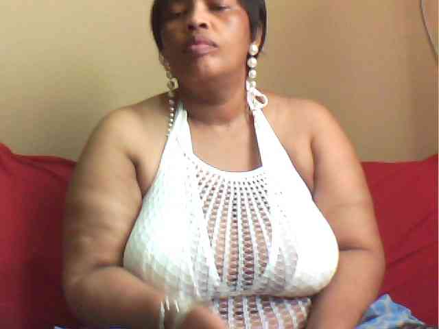 MyDDBOOBIES webcam