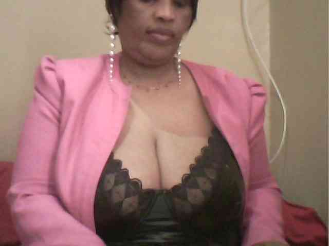 MyDDBOOBIES webcam