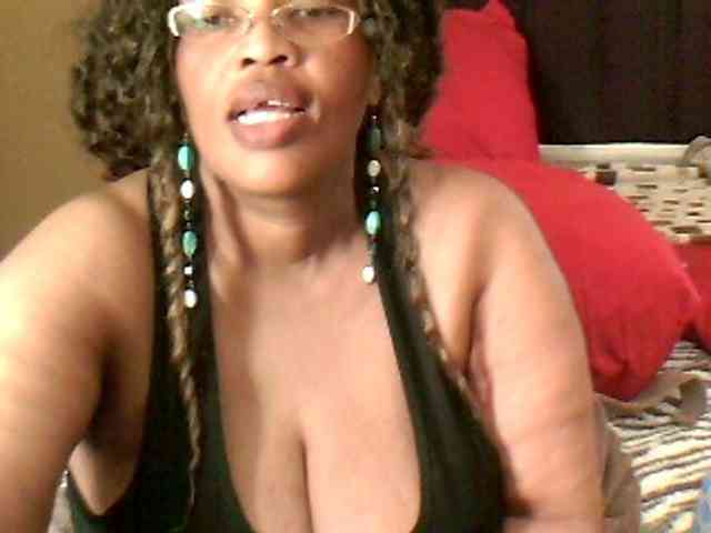 MyDDBOOBIES webcam