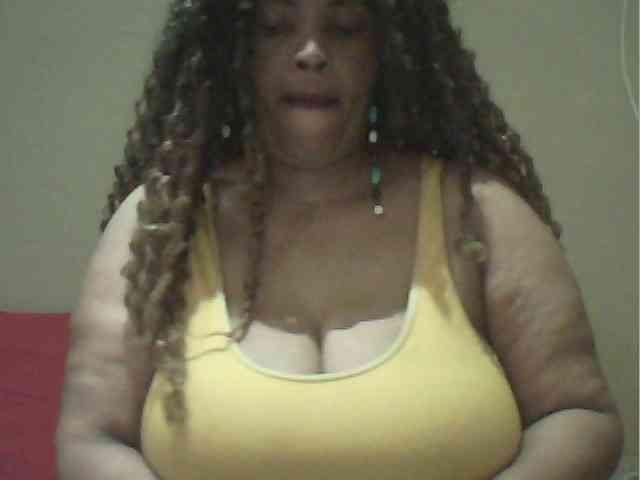 MyDDBOOBIES webcam