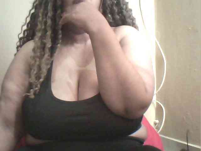 MyDDBOOBIES webcam