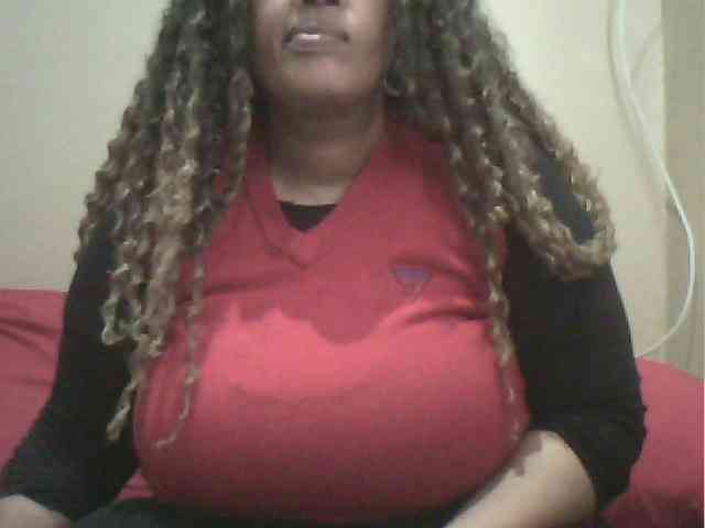 MyDDBOOBIES webcam