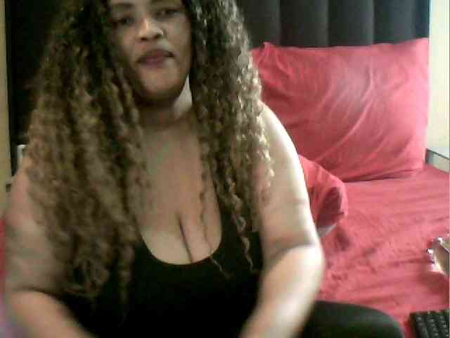 MyDDBOOBIES webcam