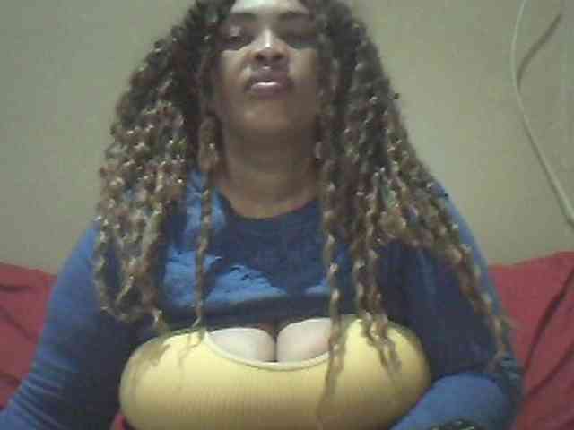 MyDDBOOBIES webcam