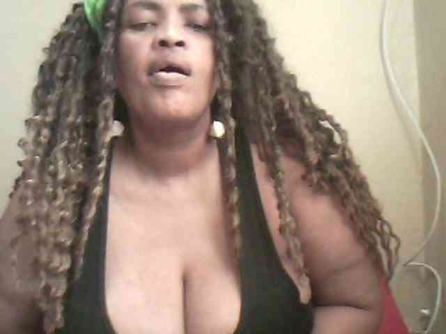 MyDDBOOBIES webcam